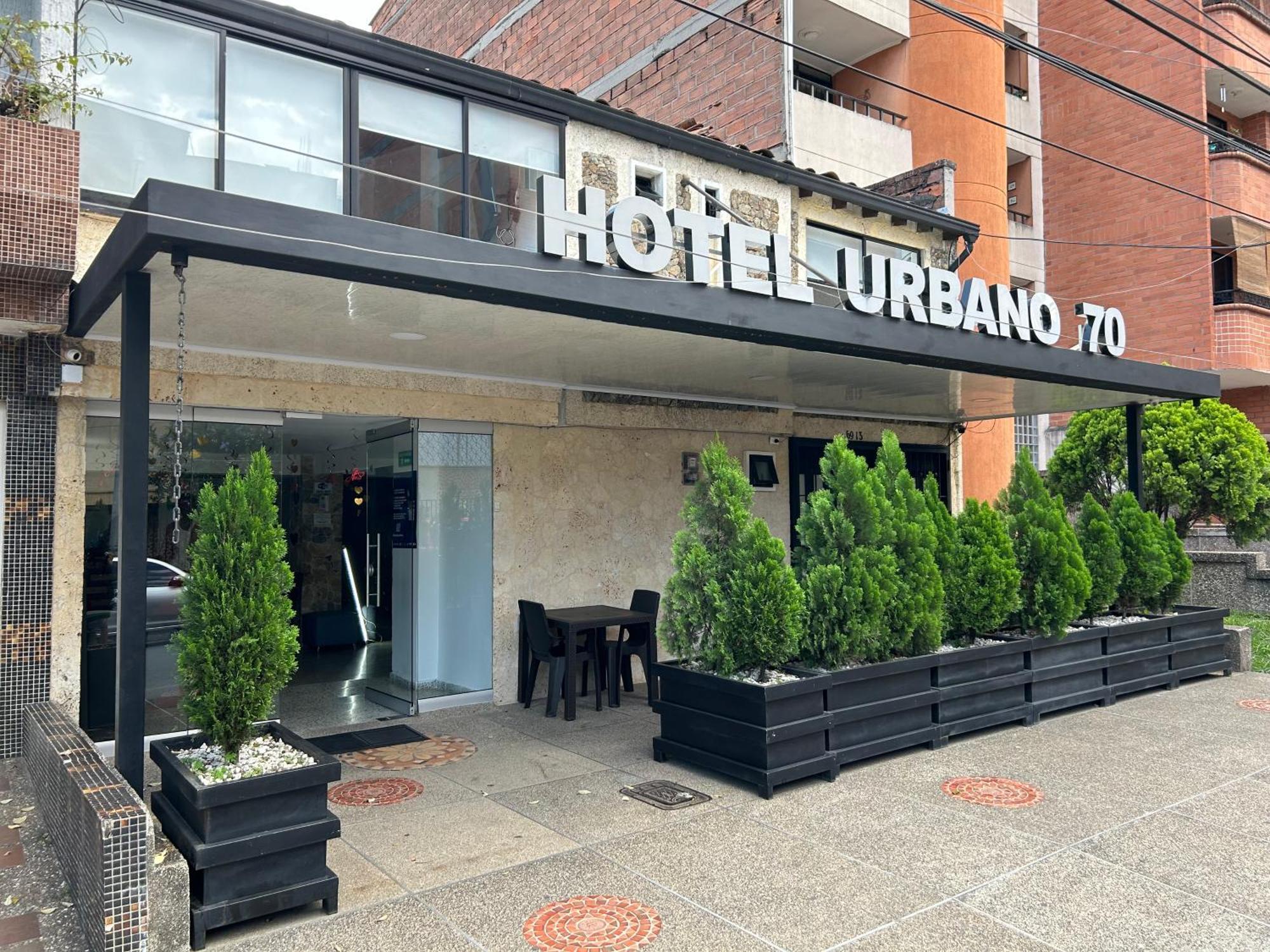 Hotel Urbano 70 Medellin Exterior photo